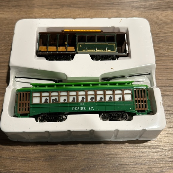 Vintage Streetcars Trolley, 2 Classic Streetcars, Desire Streetcar (New in Box) - Picture 2 of 9